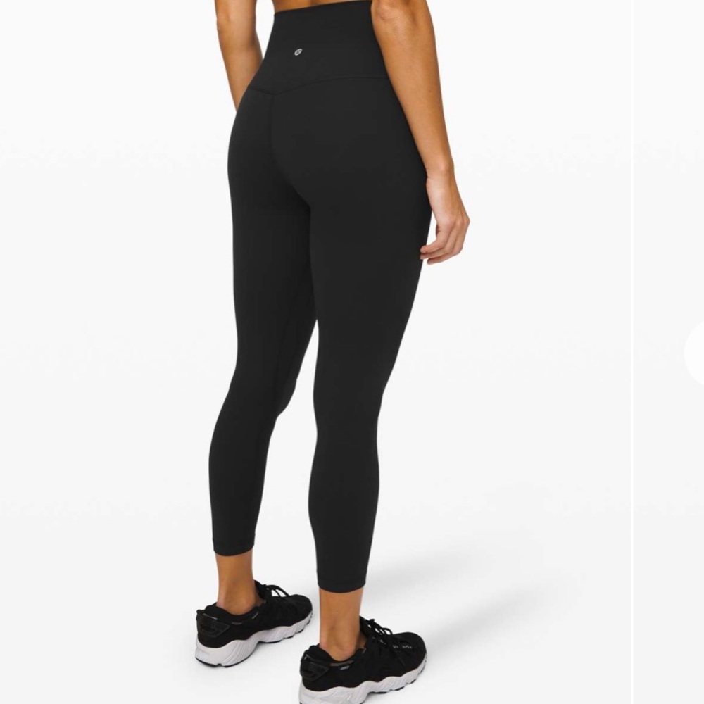 Lululemon Align Pant II 25"
Black Nulu